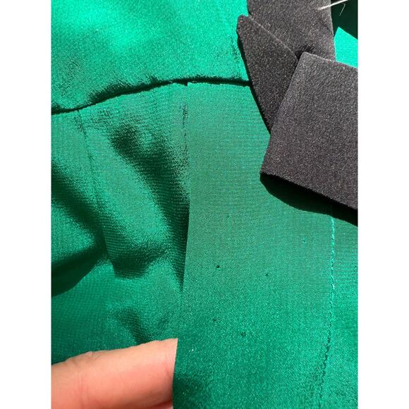 Carlisle 100% Silk Green  Pleated Blouse w Black Contrast Collar Size 8 JL - Picture 8 of 10